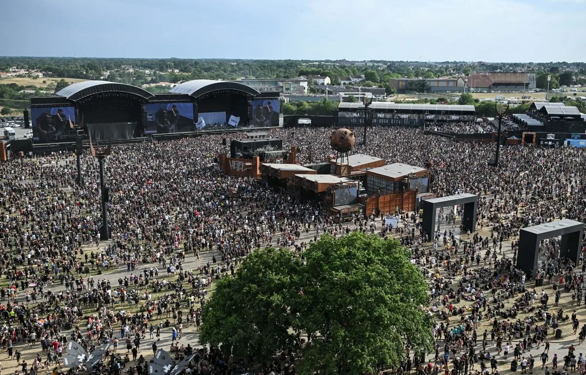 300 GROUPES, 10 SCÈNES… LES 20 ANS DU HELLFEST SERONT HORS NORMES ANNONCE LE PATRON DU FESTIVAL