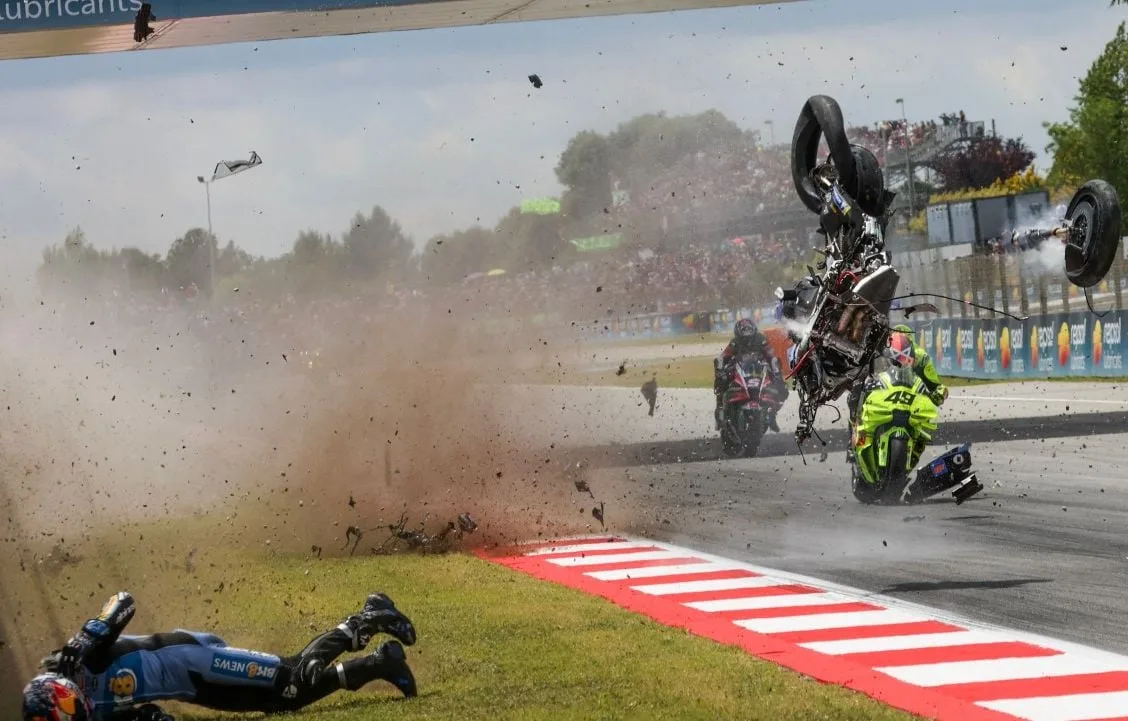 MOTO GP : ENORMES CRASHS POUR ALEX MARQUEZ ET JOHANN ZARCO, TRANSFÉRÉS À L’HÔPITAL