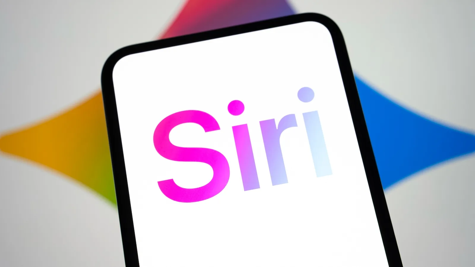 LA NOUVELLE APPLI SIRI D’IOS 27 VA SUPPRIMER AUTOMATIQUEMENT VOS CHATS, MAIS ARRIVERA QUAND MÊME EN BÊTA