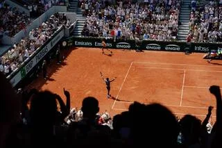 REPORTAGE. LA « MOÏSE KOUAME-MANIA » S’INVITE DANS LES ALLÉES DE ROLAND-GARROS