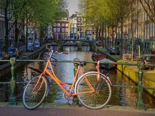 PARIS-AMSTERDAM EN TRAIN : CETTE COMPAGNIE LOW-COST PROMET DES BILLETS MOINS CHERS QUE L’EUROSTAR