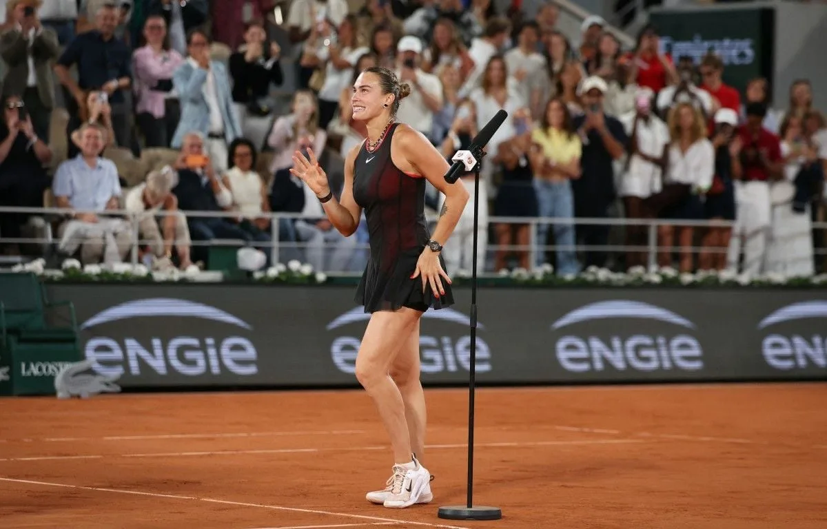 ROLAND-GARROS 2026 : « UNE NOUVELLE ÈRE » POUR LES FILLES EN SESSION DE NUIT ? POURQUOI SABALENKA EST TROP OPTIMISTE
