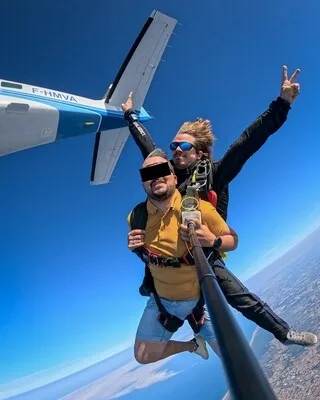 « AVEC ALBÉRIC, IL Y AVAIT CETTE PETITE ÉTINCELLE EN PLUS » : APRÈS LE CRASH DE NANCY, LE PARACHUTISME VENDÉEN EN DEUIL