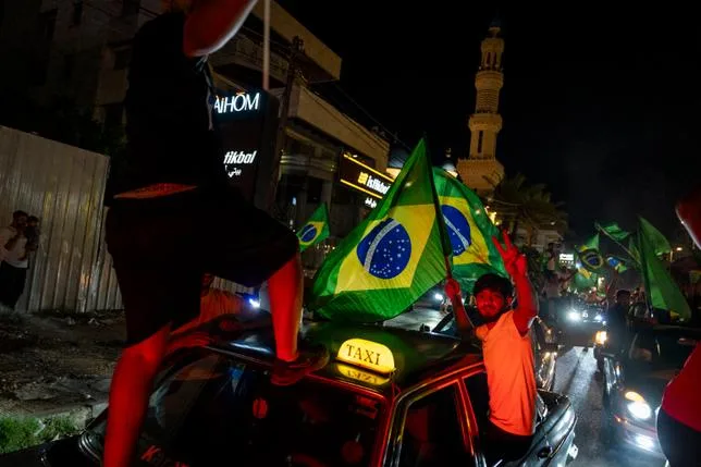 COUPE DU MONDE : AU LIBAN, UNE “PASSION DÉBORDANTE” POUR L’ÉQUIPE DU BRÉSIL