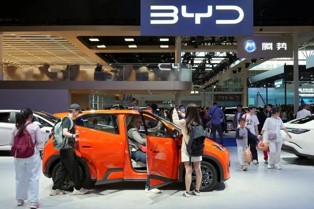 LES CHINOIS CHANGENT DE VOITURE ÉLECTRIQUE AU MÊME RYTHME QUE DE TÉLÉPHONE PORTABLE