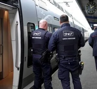 DES AGENTS DE POLICE FERROVIAIRE DÉSORMAIS ÉQUIPÉS DE PISTOLETS ÉLECTRIQUES DANS CERTAINES GARES À PARIS, RENNES, LYON…