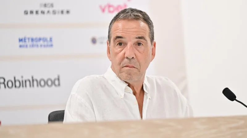 ANGLAIS BANNI, POINTAGE DES JOUEURS LE MATIN: LES RÈGLES TRÈS STRICTES DU NOUVEAU DIRECTEUR SPORTIF DE L’OGC NICE