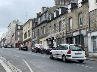 COSMÉTIQUES ET PRODUITS PHARMACEUTIQUES FRAUDULEUX : 14 KG SAISIS DANS DES COMMERCES DE LA RUE DE GOUÉDIC À SAINT-BRIEUC