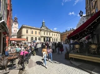 QU’EST-CE QUE LA TENDANCE DES «COOLCATIONS», CE NOUVEAU CONCEPT DE VACANCES BOOSTÉ PAR LE RÉCHAUFFEMENT CLIMATIQUE ?