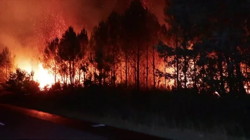 71% DES SINISTRES INDEMNISÉS PARTIELLEMENT OU TOTALEMENT: LE COÛT DES INCENDIES EN GIRONDE, DANS LES LANDES ET DANS LE VAR CET ÉTÉ ÉVALUÉ À 563 MILLIONS D’EUROS