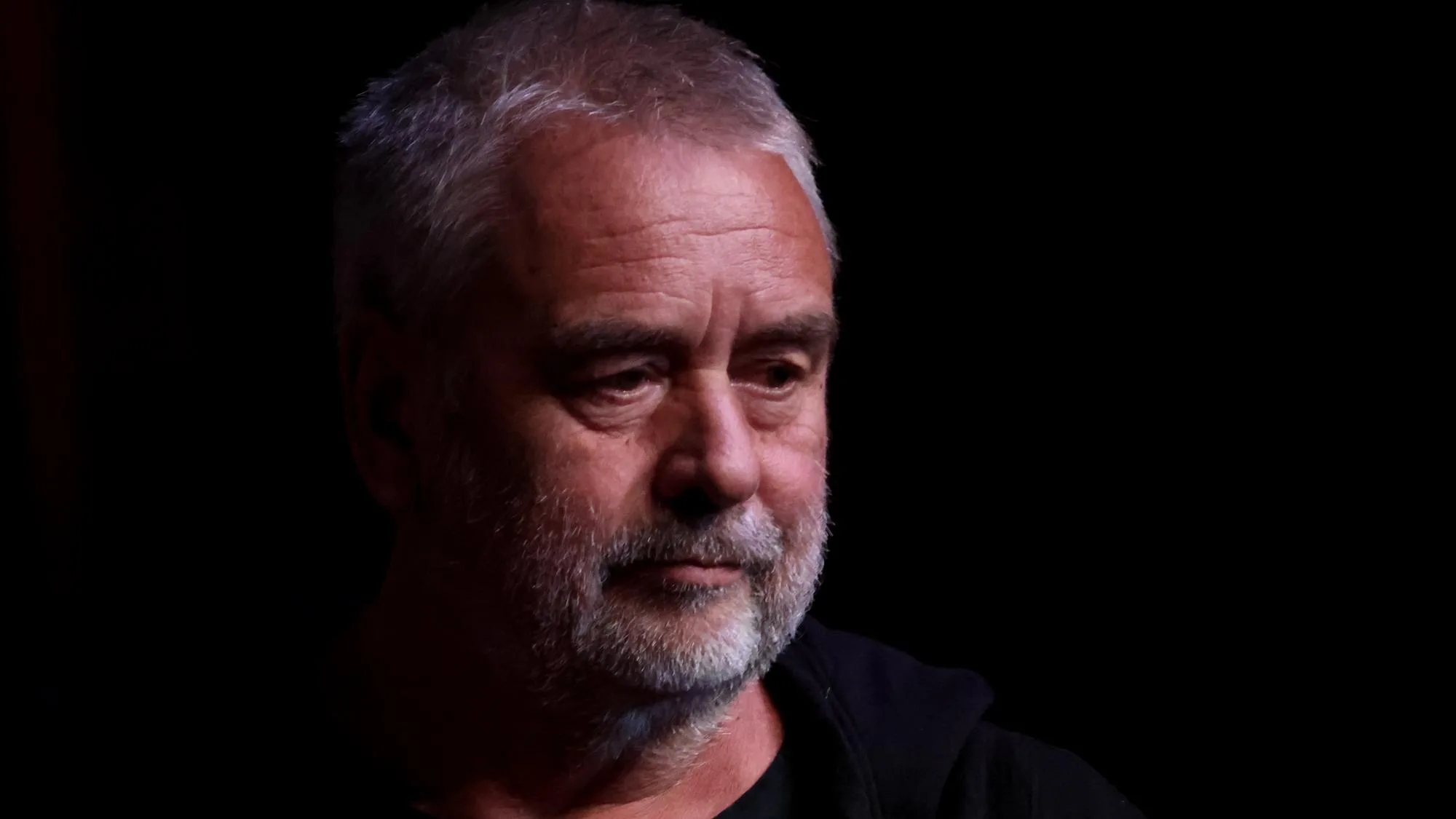 LUC BESSON ACCUSÉ DE VIOL : LA JUSTICE REFUSE DE ROUVRIR L’ENQUÊTE, LA PLAIGNANTE VA SE POURVOIR EN CASSATION