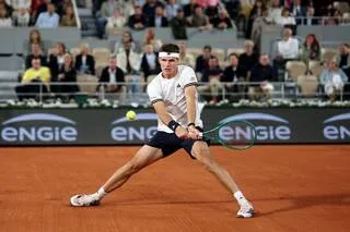 ROLAND-GARROS. JAKUB MENSIK PREND LE MEILLEUR SUR JOÃO FONSECA ET SE QUALIFIE EN DEMI-FINALE