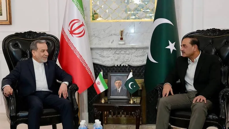 « NOUS SOMME PLUS PROCHES QUE JAMAIS »: LE PAKISTAN ASSURE QU’UN ACCORD DE PAIX ENTRE L’IRAN ET LES ÉTATS-UNIS DEVRAIT « PROBABLEMENT » ÊTRE FINALISÉ DANS LES 24 HEURES