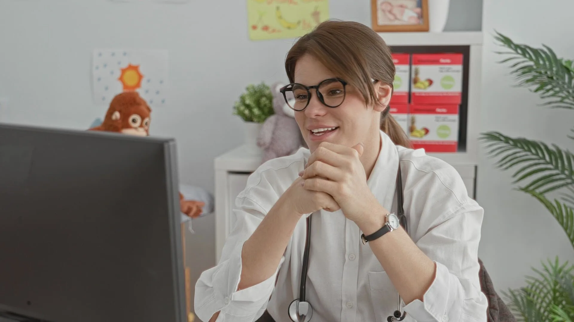 AVEC LA CANICULE ET LES TEMPÉRATURES AFFOLANTES, LA TÉLÉCONSULTATION MÉDICALE BAT TOUS SES RECORDS EN FRANCE (INTERVIEW)