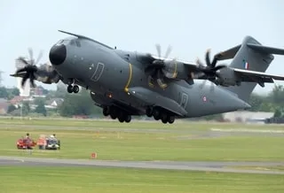 UN A400 M ATLAS ATTENDU FIN JUILLET EN RENFORT POUR LUTTER CONTRE LES INCENDIES