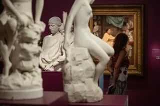 À PONT-AVEN, AVEC L’EXPOSITION CAMILLE CLAUDEL, LES SCULPTRICES OUBLIÉES SORTENT DE L’OMBRE