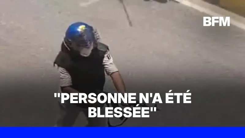 EN INDE, UN POLICIER TIRE SUR DES ÉTUDIANTS MANIFESTANTS AVEC UN AK-47