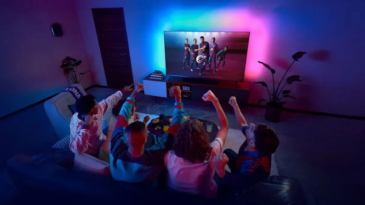 CET IMMENSE TV OLED PHILIPS AMBILIGHT DE 77 POUCES PERD 500 € JUSTE AVANT LA COUPE DU MONDE