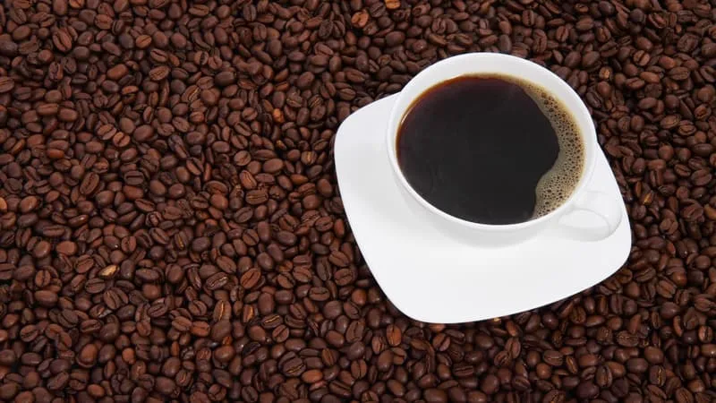 CE CAFÉ EN GRAINS CARREFOUR CONTIENT UN CONTAMINANT CHIMIQUE: NE LE CONSOMMEZ PAS