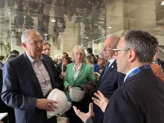 À CHERBOURG, CE CHANTIER NAVAL NORMAND IMAGINE LES NAVIRES DE PÊCHE DE DEMAIN