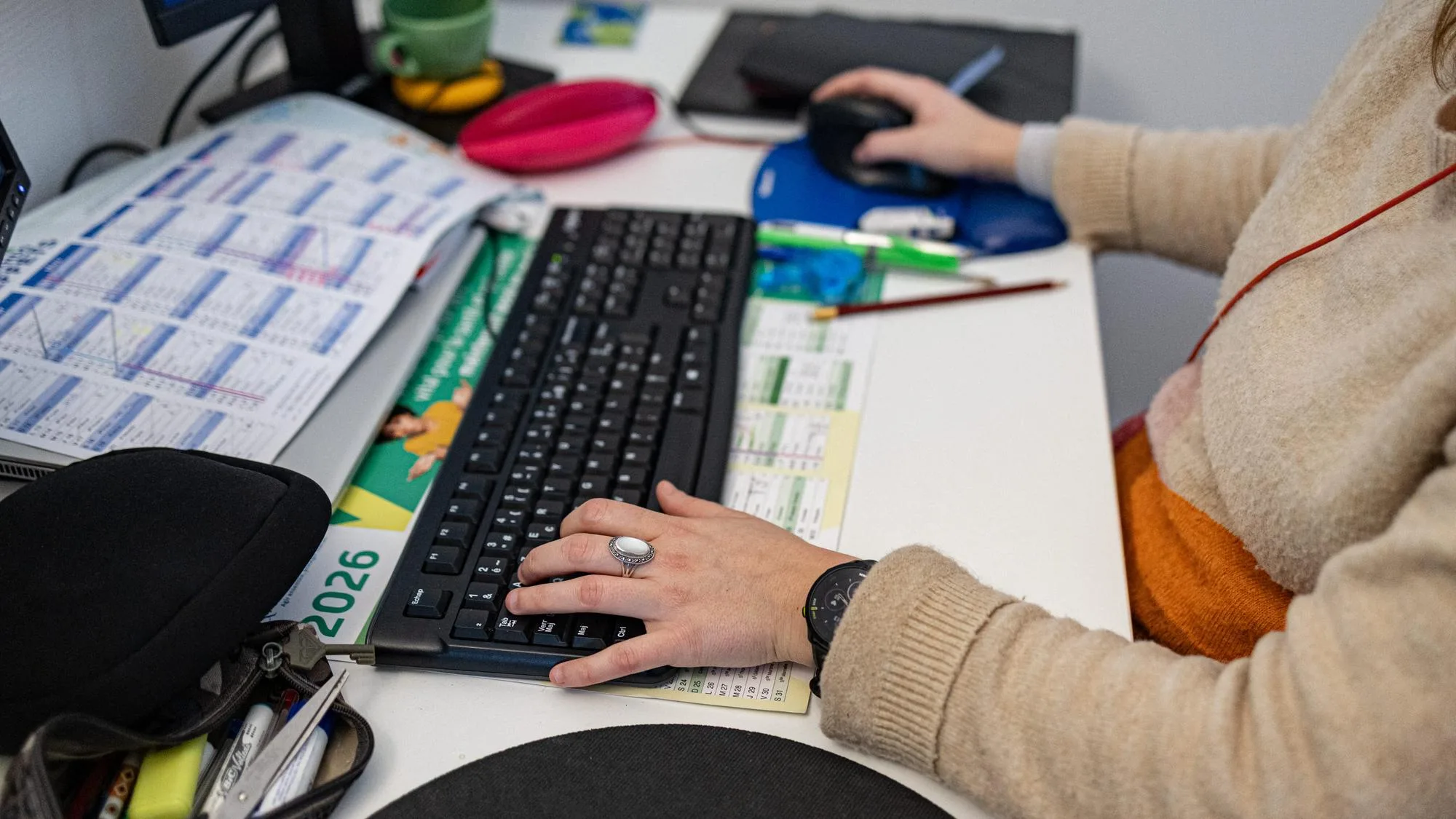 FACE AU COÛT DE L’ESSENCE, DES FONCTIONNAIRES SONT POUSSÉS AU TÉLÉTRAVAIL ET À FAIRE PLUS DE VISIO