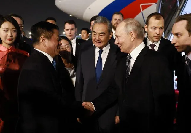 VLADIMIR POUTINE EN VISITE À PÉKIN POUR RENFORCER LE “PARTENARIAT STRATÉGIQUE”