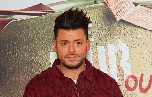 KEV ADAMS DÉVOILE LA RÉACTION DE SA FAMILLE AU BUZZ DE SON PASSAGE DANS « AMERICA’S GOT TALENT »