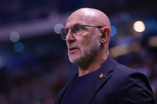 COUPE DU MONDE. « SOMMES-NOUS PLUS FAVORIS QUE LA FRANCE ? » S’INTERROGE DE LA FUENTE, LE SÉLECTIONNEUR DE L’ESPAGNE