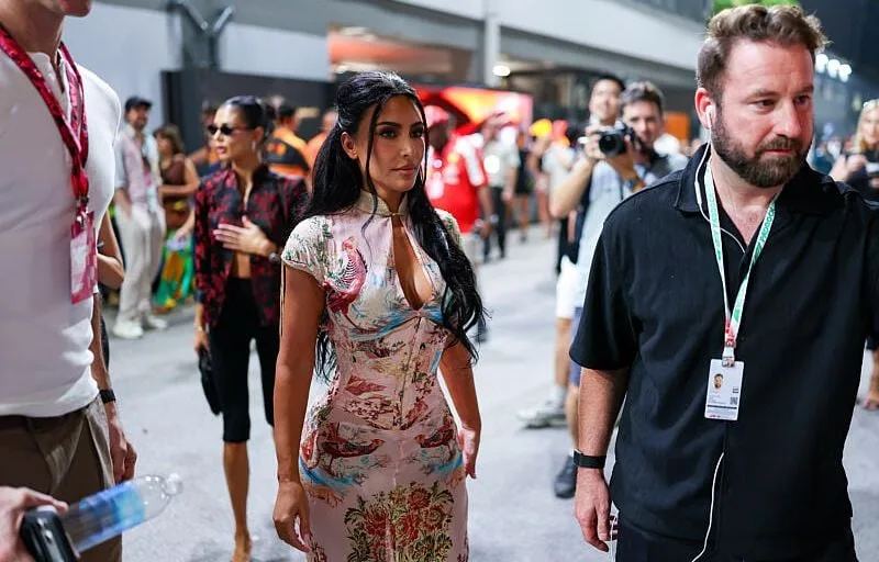 KIM KARDASHIAN RACONTE COMMENT SON EX-MARI KANYE WEST A « CHANGÉ (S)A VIE »