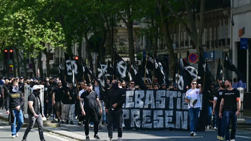 LA MARCHE NÉONAZIE DU « COMITÉ DU 9-MAI » DÉFINITIVEMENT INTERDITE À PARIS PAR LE CONSEIL D’ÉTAT