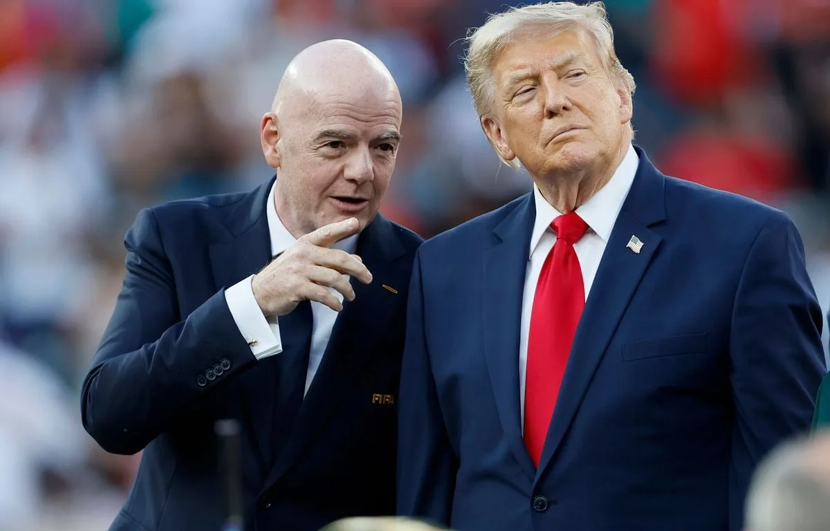 FOOTBALL : DONALD TRUMP VOLE AU SECOURS DE GIANNI INFANTINO, SUR LA SELLETTE À LA FIFA
