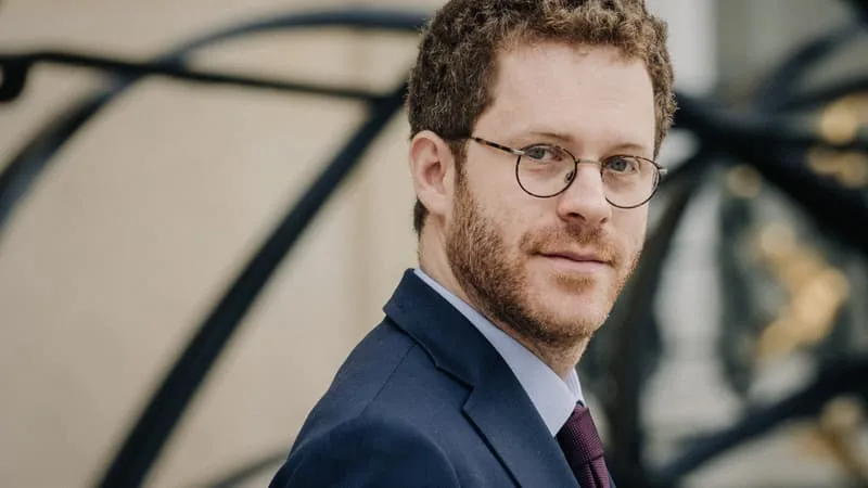 « CHACUN DOIT POUVOIR SAVOIR QUELLE EST LA VALEUR DU SERVICE PUBLIC »: LE MINISTRE DES COMPTES PUBLICS DAVID AMIEL VEUT QUE LES REMBOURSEMENTS DE LA SÉCU SOIENT COMMUNIQUÉS PAR SMS