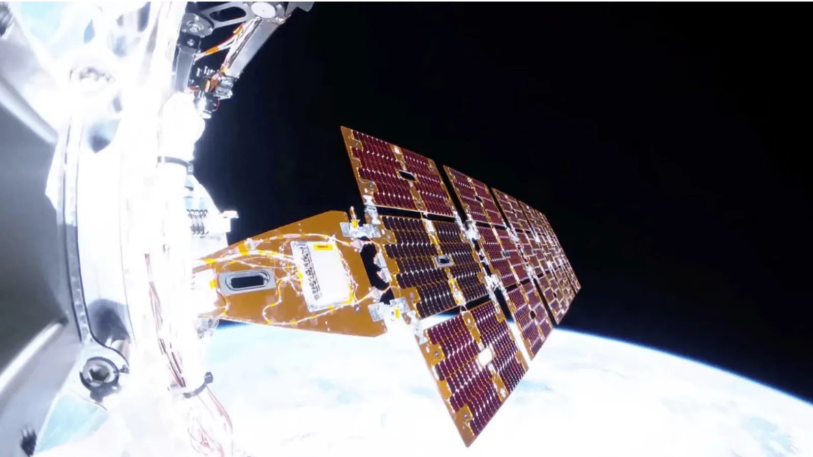 LE ROBOT DE LA NASA CHARGÉ DE SAUVER UN TÉLESCOPE ORBITAL DEVIENT INCONTRÔLABLE