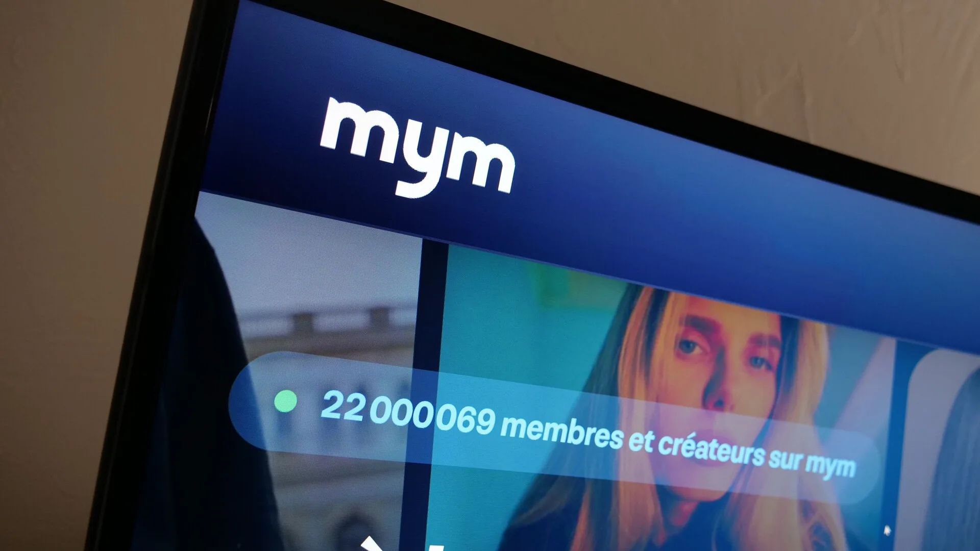 L’ARCOM EXIGE DES RÉPONSES AU « ONLYFANS FRANÇAIS » SUR LE CONTRÔLE DE L’ÂGE DE SES UTILISATEURS