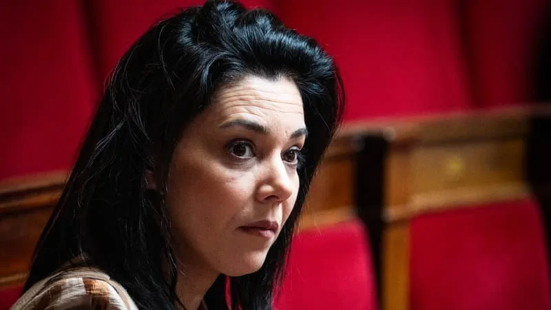LA DÉPUTÉE LFI SOPHIA CHIKIROU RELAXÉE POUR « TENTATIVE D’ESCROQUERIE », CONDAMNÉE POUR « VOL »