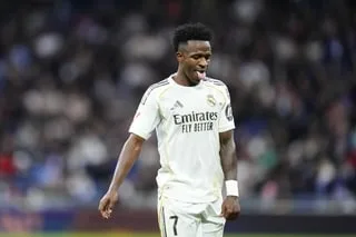 MERCATO REAL MADRID : VINICIUS DE PLUS EN PLUS SÉDUIT PAR LE FAIT DE QUITTER L’ESPAGNE POUR ARSENAL