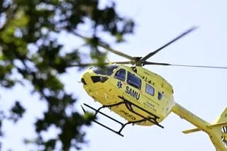 GRIÈVEMENT BLESSÉ DANS UN CHOC FRONTAL EN MAINE-ET-LOIRE, UN MOTARD SUCCOMBE À SES BLESSURES