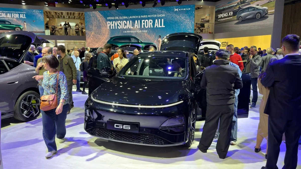 AU MONDIAL DE L’AUTO, LES VOITURES CHINOISES NE FONT PLUS PEUR : LES VISITEURS VIENNENT POUR ACHETER