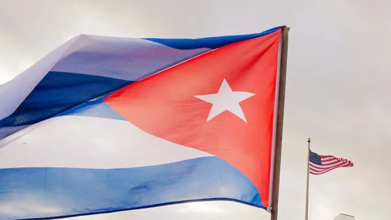 « UNE STRATÉGIE D’ASPHYXIE CONTRE LE PEUPLE CUBAIN »: IL NE SERA PLUS POSSIBLE DE PAYER PAR CARTES VISA ET MASTERCARD À CUBA EN RAISON DES SANCTIONS AMÉRICAINES