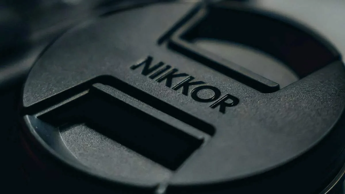 NIKKOR Z 120-300MM F/2.8 TC VR S : NIKON PRÉPARE UN TÉLÉZOOM RÉVOLUTIONNAIRE, ULTRA LUMINEUX ET AVEC MULTIPLICATEUR INTÉGRÉ