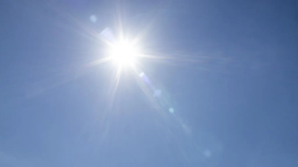MÉTÉO : POURQUOI CETTE VAGUE DE CHALEUR N’A RIEN À VOIR AVEC LES PRÉCÉDENTES