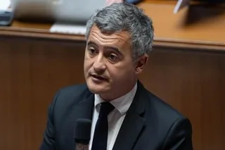 AFFAIRE LYHANNA : LA MÈRE DE LA PETITE ROSA, QUI ACCUSE JÉRÔME BARELLA DE VIOLS, PORTE PLAINTE CONTRE GÉRALD DARMANIN