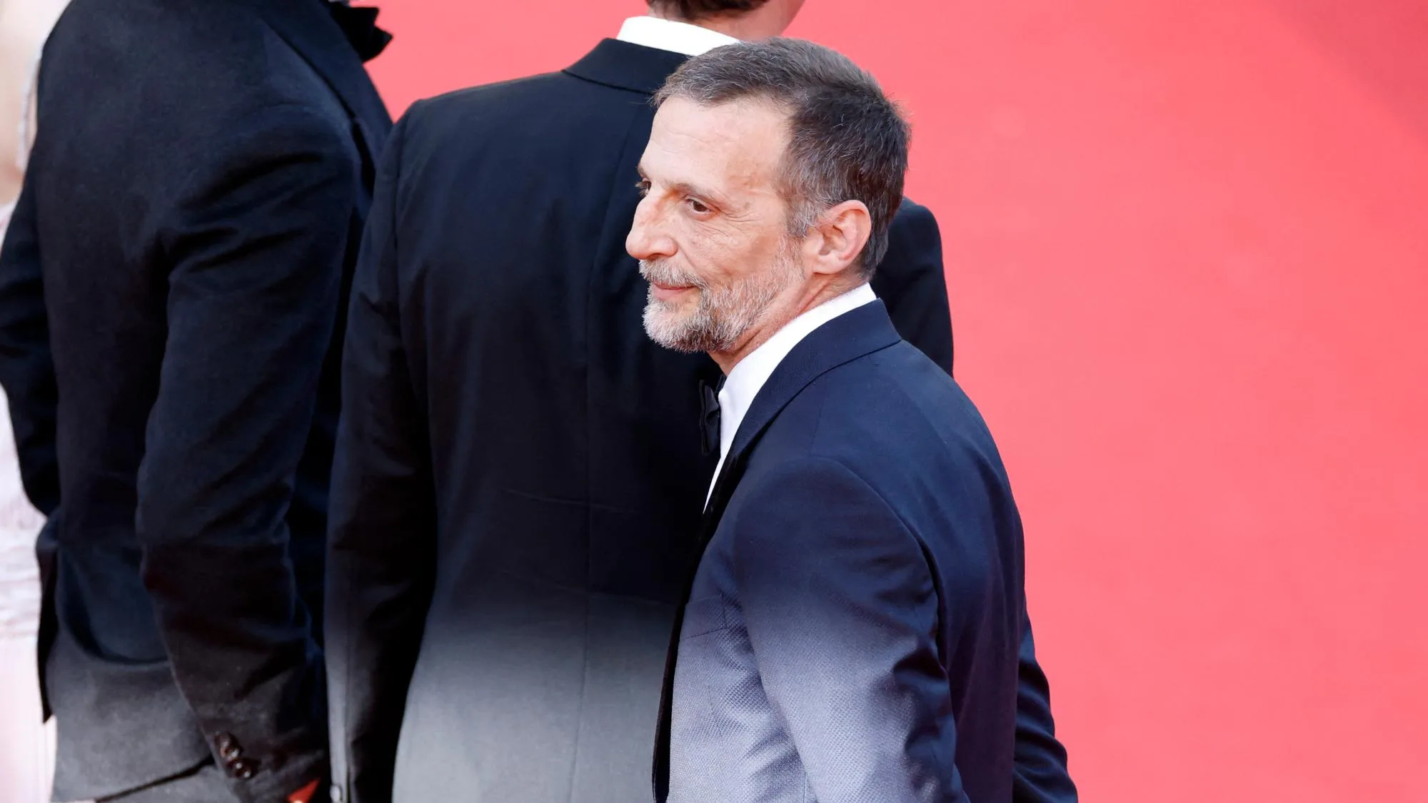 À CANNES, MATHIEU KASSOVITZ PREND LA DÉFENSE DE CANAL+ ET AFFIRME QUE LA CHAÎNE « FAIT TRÈS BIEN SON BOULOT »