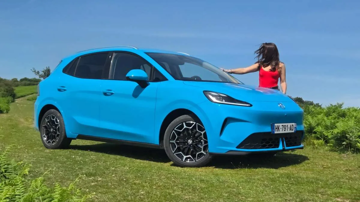 ON A TESTÉ LA MG4 URBAN : À 20 000 €, C’EST PEUT-ÊTRE LA VOITURE ÉLECTRIQUE LA PLUS INTÉRESSANTE DU MOMENT