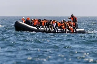 QUATRE MIGRANTS RETROUVÉS MORTS DANS LE NORD DE LA FRANCE APRÈS DES TENTATIVES POUR TRAVERSER LA MANCHE