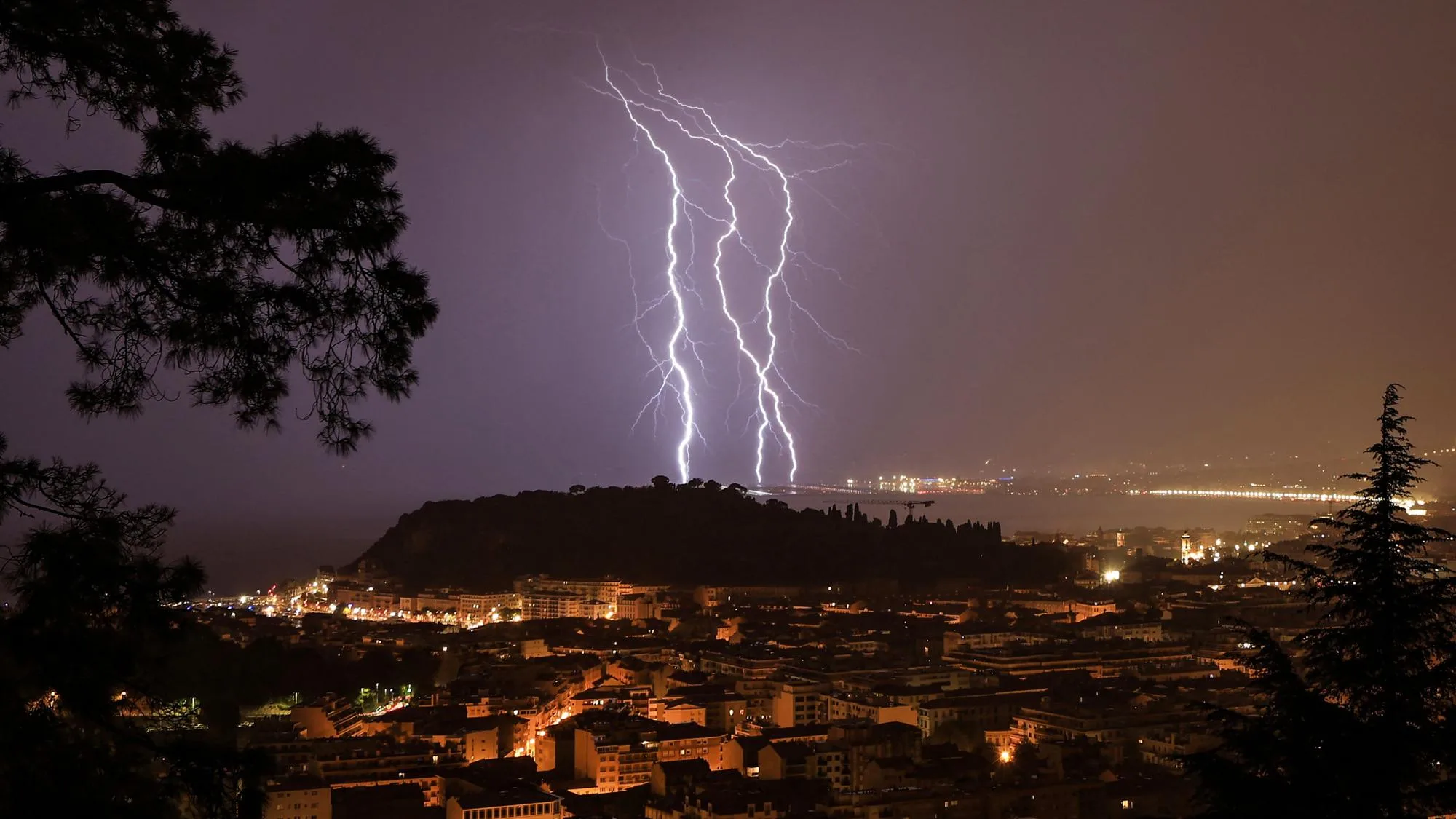 QUEL TEMPS FAISAIT-IL LE JOUR DE VOTRE NAISSANCE ? COPERNICUS LANCE UNE APPLICATION DE « REPLAY MÉTÉO »