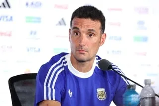 ANGLETERRE – ARGENTINE. « NOUS ALLONS TENTER DE LES NEUTRALISER » : LIONEL SCALONI AMBITIEUX AVANT LA DEMI-FINALE