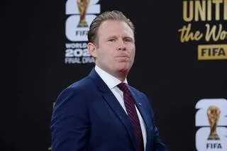 ANCIEN SPORTIF PRO, INTIME DE TRUMP… QUI EST ANDREW GIULIANI, LE PATRON DU COMITÉ D’ORGANISATION DE LA COUPE DU MONDE ?