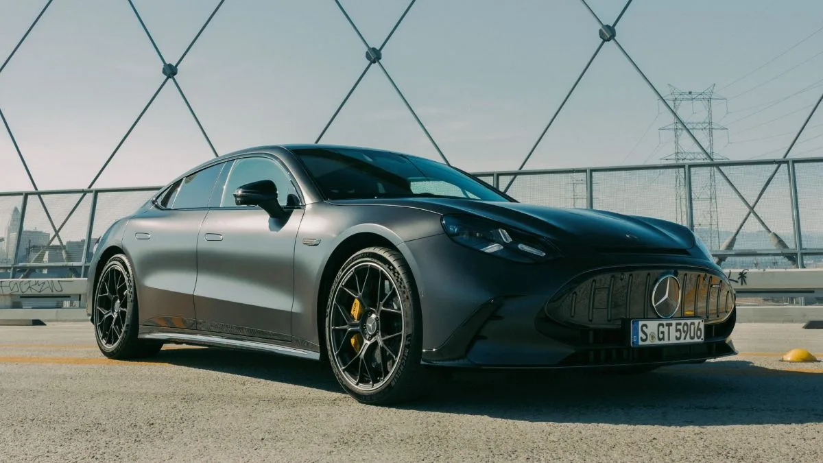PRÈS DE 12 000 € POUR UNE PEINTURE : LES OPTIONS DÉLIRANTES DE LA NOUVELLE MERCEDES-AMG GT ÉLECTRIQUE