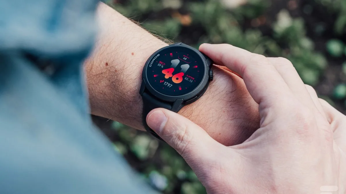 COROS AJOUTE LE SUIVI DE POSITION EN TEMPS RÉEL SUR SES MONTRES DE SPORT